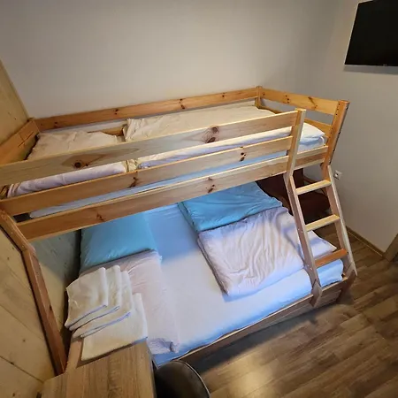 Crown Lesna Appartement *