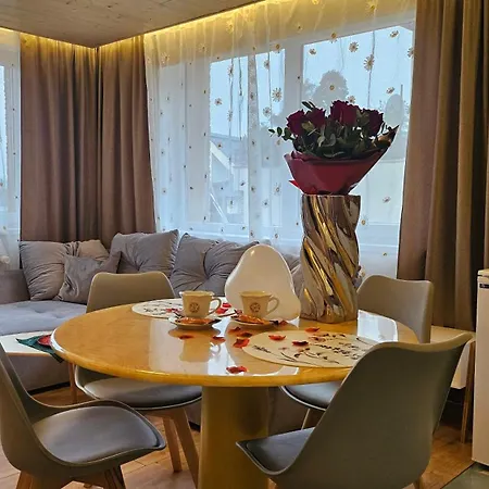 Crown Lesna Апартаменты