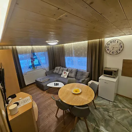 Apartmán Crown Lesna *