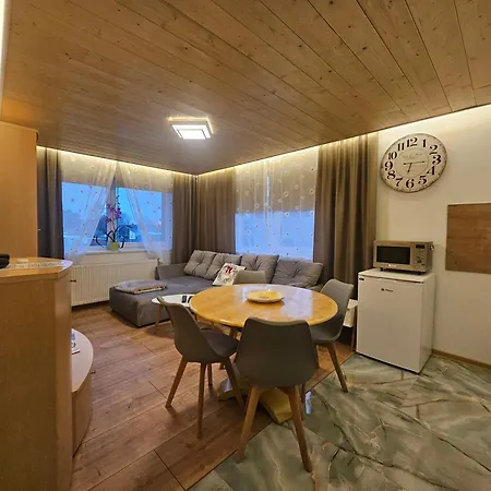 Crown Lesna Apartmán