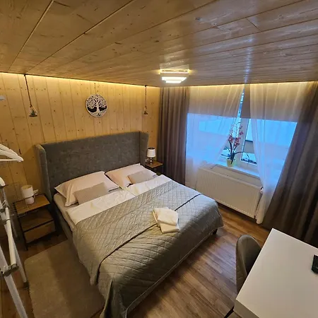 Apartmán Crown Lesna *