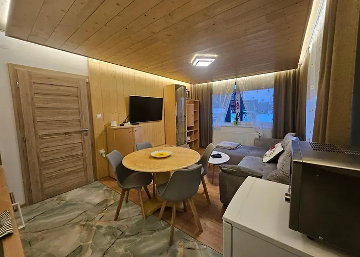 Crown Lesna Appartement *