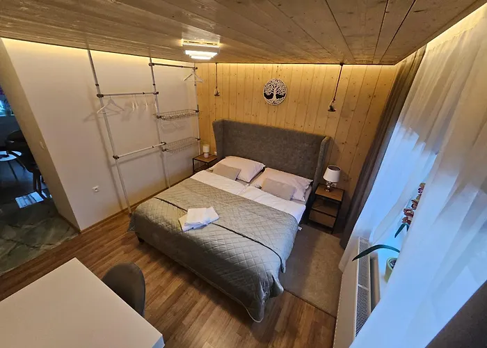 Crown Lesna * Stará Lesná