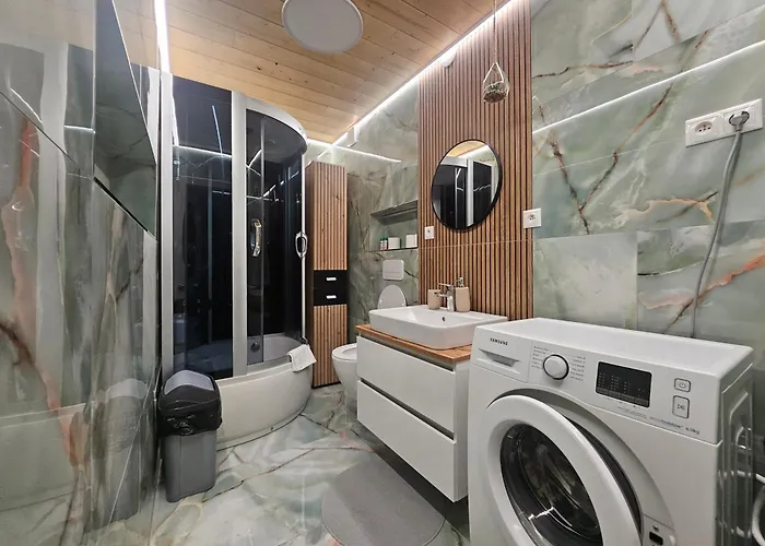 Crown Lesna Stará Lesná